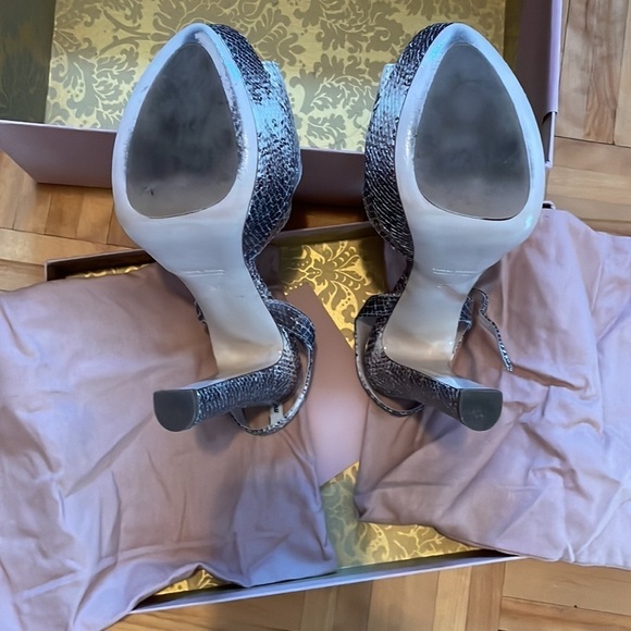 Miu Miu
Beige & Grey Embossed Leather Platform Heel - Picture 13 of 13